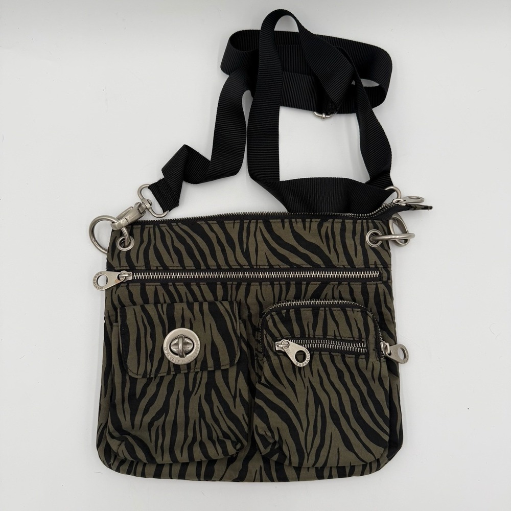 BAGGALLINI Crossbody Purse Green Black Zebra Print‎ Storage Travel Bag